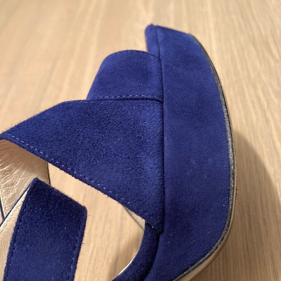 Gorgeous Suede Prada Heels - Picture 5 of 14
